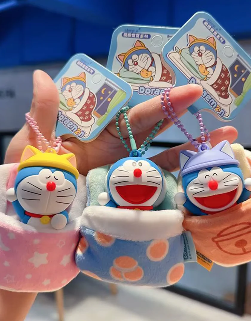 Portachiavi 3D Doraemon Sleep con accessorio in peluche - immagine 2